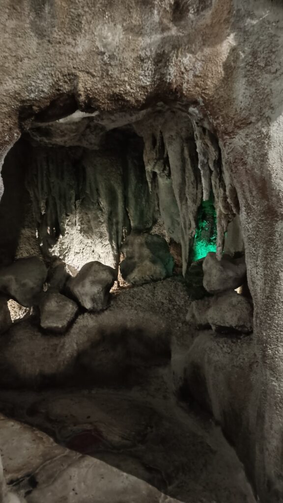 cave-display-sultan-alam-shah-museum