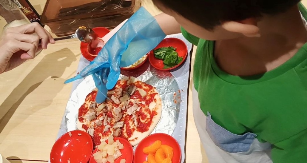 mypizzalab-kids-diy-pizzamaking