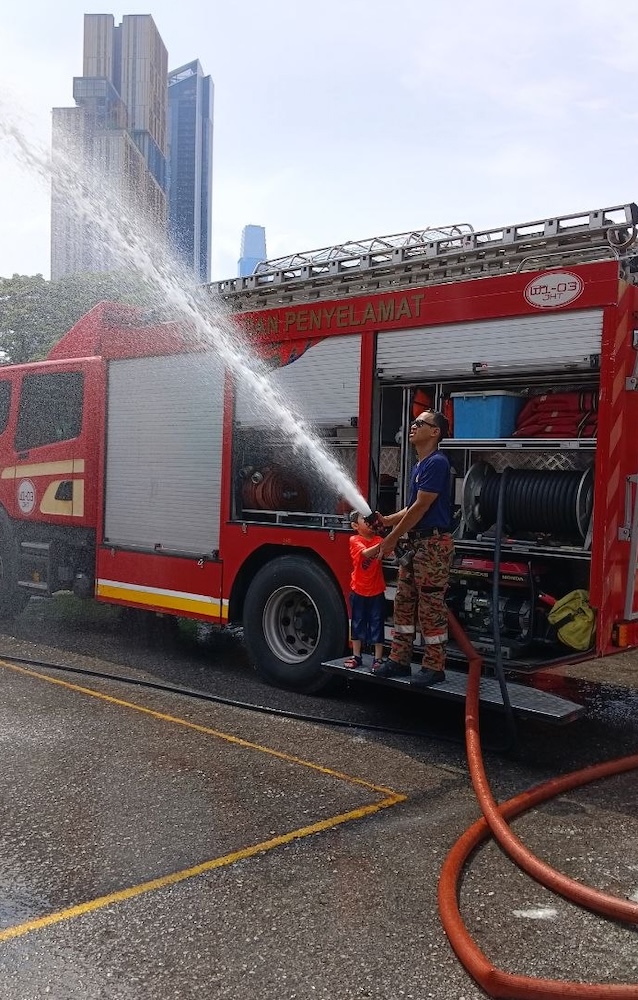 water-play-hang-tuah-fire-station-kl